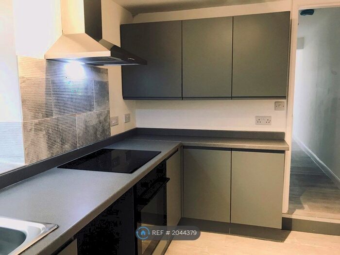 1 Bedroom Maisonette To Rent In Wych Lane, Gosport, PO13