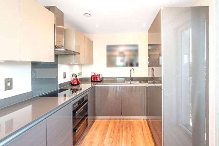 2 Bedroom Flat For Sale In Goldfinch Court, Child's Hill, London, NW11