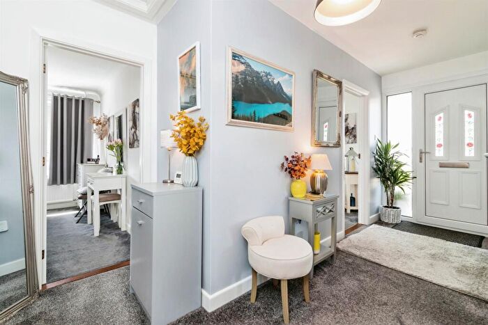 2 Bedroom Detached Bungalow For Sale In Oulton Road, Lowestoft, NR32