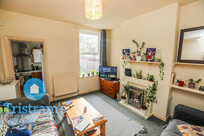 4 Bedroom Semi-Detached House To Rent In Rosebery Avenue, West Bridgford, NG2