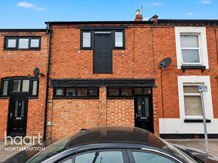1 Bedroom Flat For Sale In Edith Street, Northampton, NN1