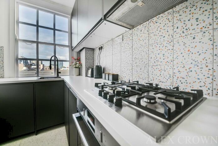 1 Bedroom Flat To Rent In Thistlewaite Road, Lower Clapton, E5