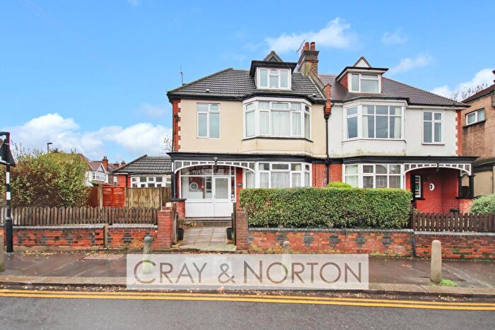 2 Bedroom Flat For Sale In Bingham Road, Addiscombe, CR0