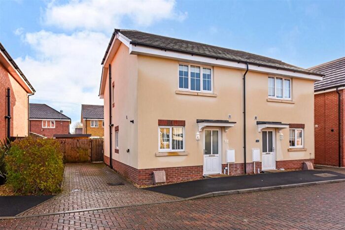 3 Bedroom Semi Detached House For Sale In Granby Way, Ludgershall, Andover, SP11