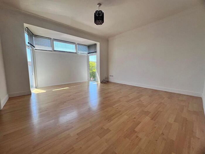1 Bedroom Apartment To Rent In Albert Road, Southsea, Portsmouth, PO5