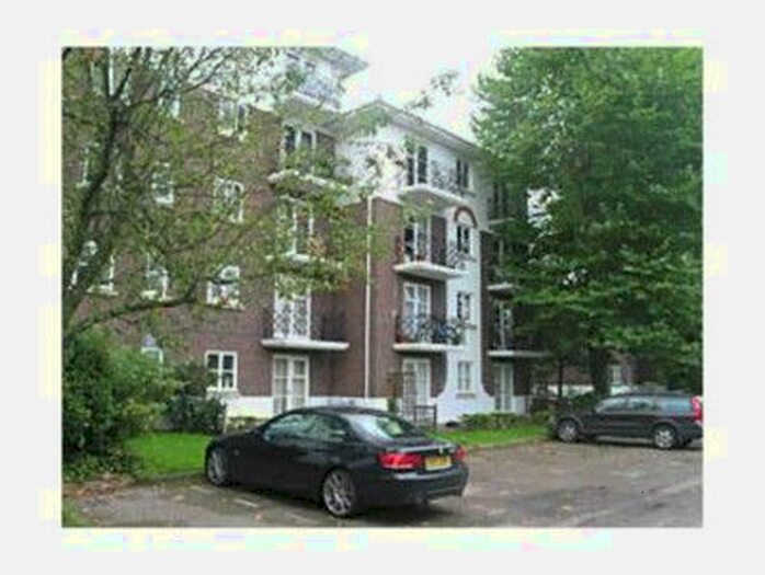 2 Bedroom Flat To Rent In Brompton Park Crsecent, Fulham, SW6