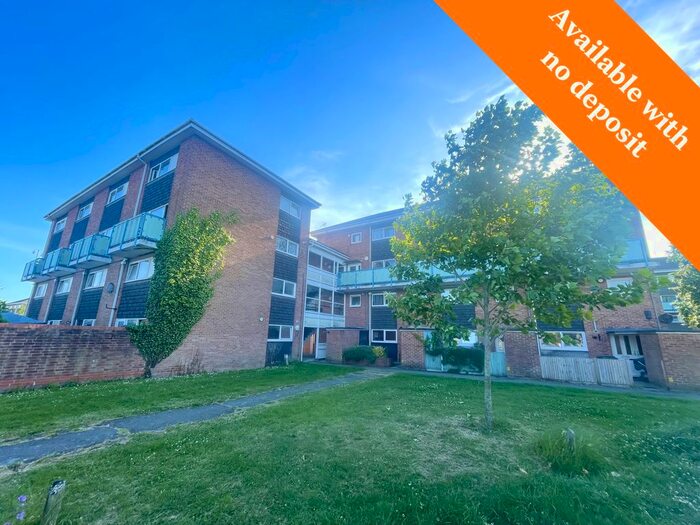 2 Bedroom Maisonette To Rent In Redlands Lane, Fareham, PO16