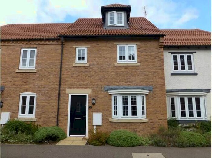 3 Bedroom Terraced House To Rent In Turnberry Close, Greylees, Sleaford, Lincolnshire, NG34