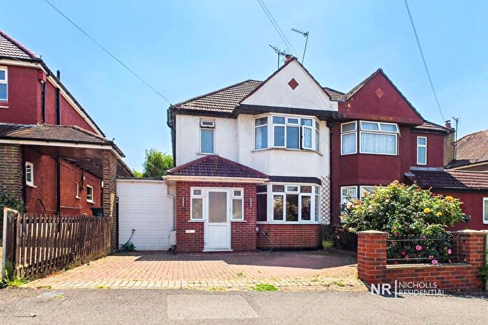 3 Bedroom Semi-Detached House For Sale In Somerset Avenue, Chessington, Surrey., KT9