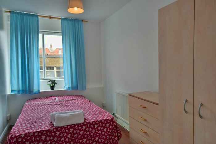 3 Bedroom Flat To Rent In Pemberton Gardens, Archway, London, N19