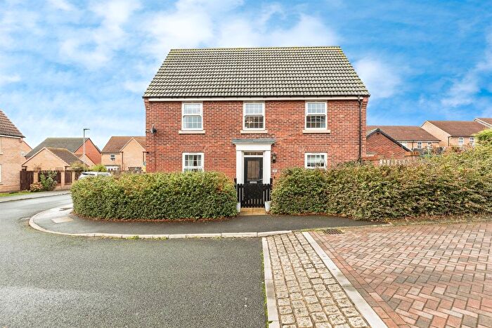 4 Bedroom Detached House For Sale In Poppy Fields Avenue, Pontefract, WF8