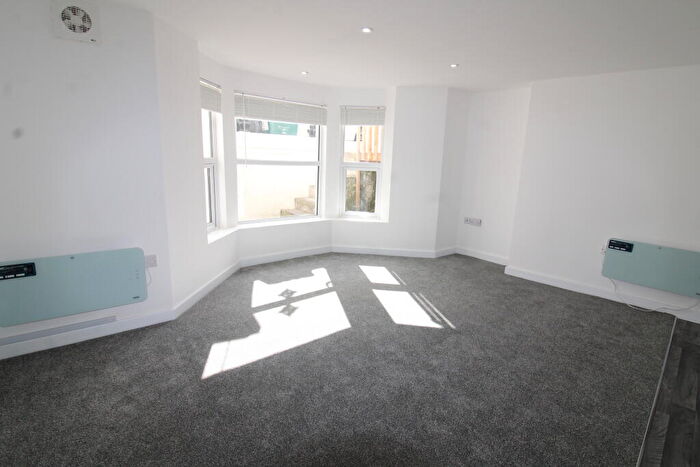 2 Bedroom Flat To Rent In Upper Church Road, BS23