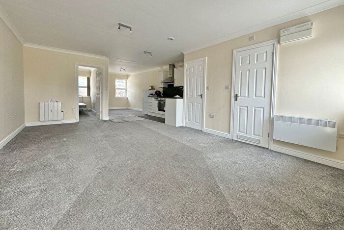 1 Bedroom Flat To Rent In Herschel Street, Slough, SL1