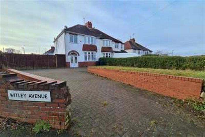 4 Bedroom Property To Rent In Halesowen, West Midlands, B63