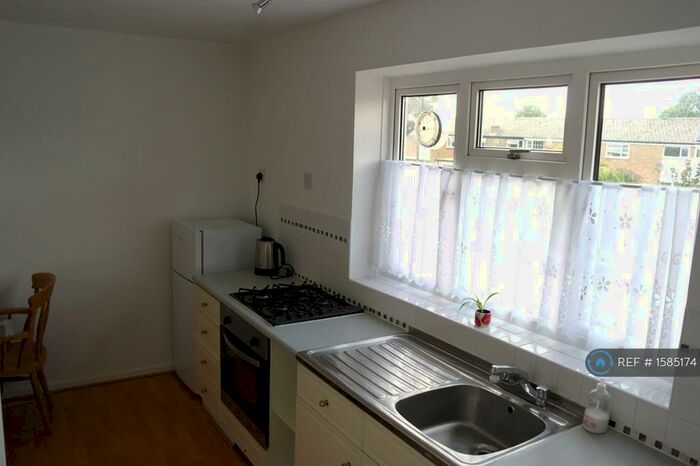 1 Bedroom Flat To Rent In Lannock, Letchworth Garden City, SG6