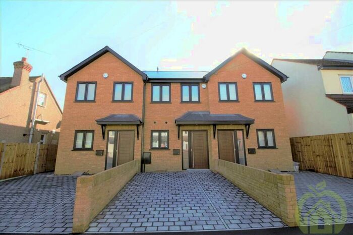 2 Bedroom Terraced House To Rent In Please Email To Be Considered, Do Not Call You Will Only Be Asked To Email Again. Birkbeck Road, Romford, RM7