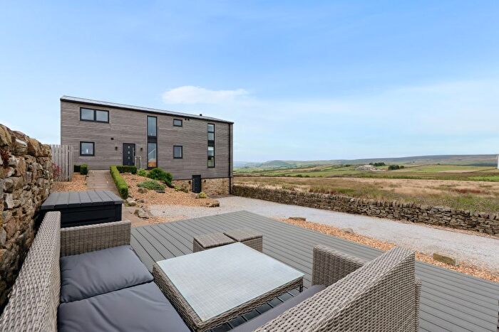 5 Bedroom Barn Conversion For Sale In Warley Wise Lane, Laneshawbridge, Colne, Lancashire, BB8
