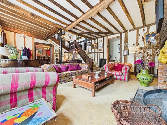 4 Bedroom Semi-detached House For Sale In High Street, Robertsbridge, TN32