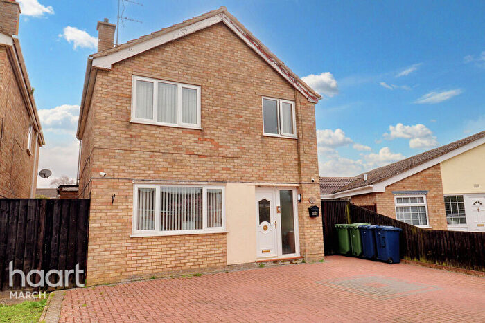 3 Bedroom Detached House For Sale In Fairview Gardens, Chatteris, PE16