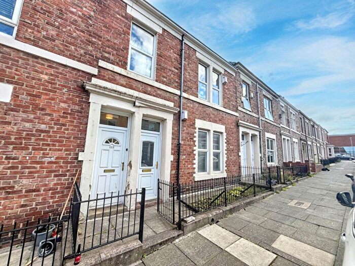 2 Bedroom Flat For Sale In Stanton Street, Arthrus Hill, Newcastle Upon Tyne, Tyne And Wear, NE4