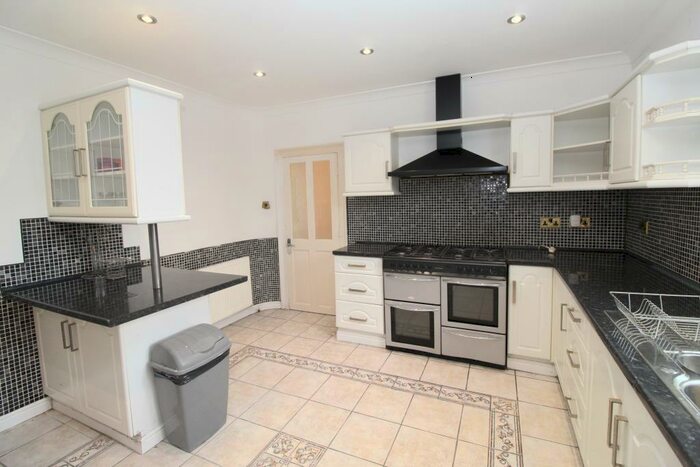 4 Bedroom Flat To Rent In Commercial Road, Newport, NP20