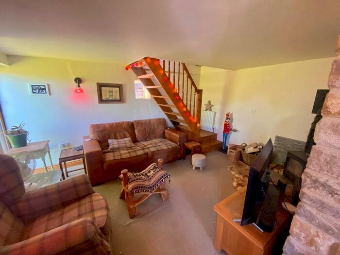 2 Bedroom Barn Conversion For Sale In Salters Lane, Matlock, DE4