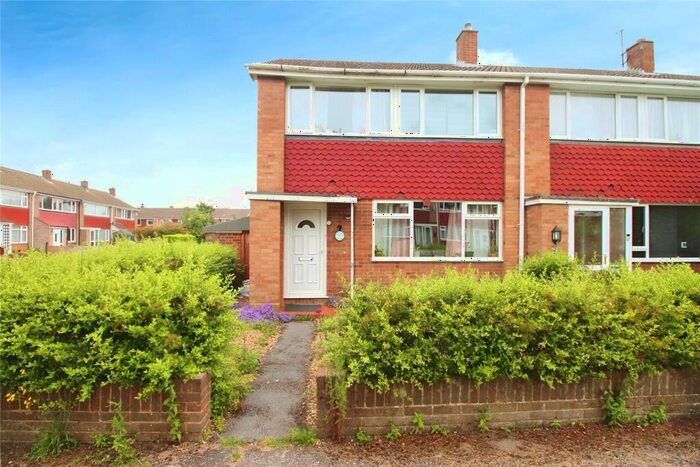 3 Bedroom End Of Terrace House To Rent In Kimble Drive, Bedford, Bedfordshire, MK41