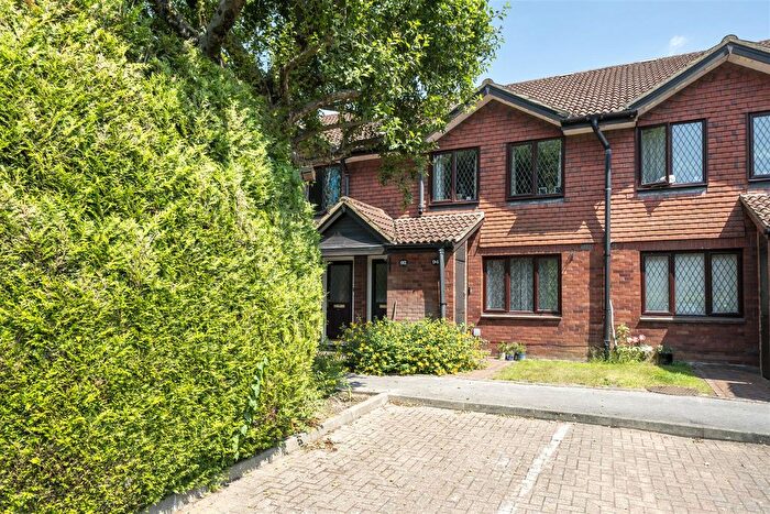 1 Bedroom Flat For Sale In Ebury Road, Watford, WD17