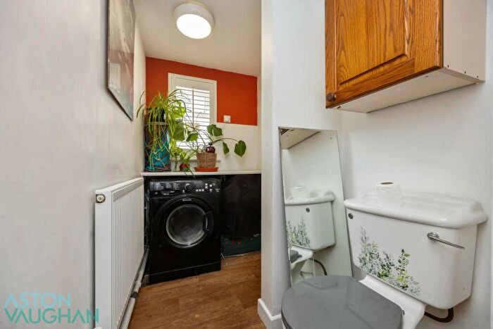 3 Bedroom End Of Terrace House For Sale In Kingsbury Road, Brighton, BN1