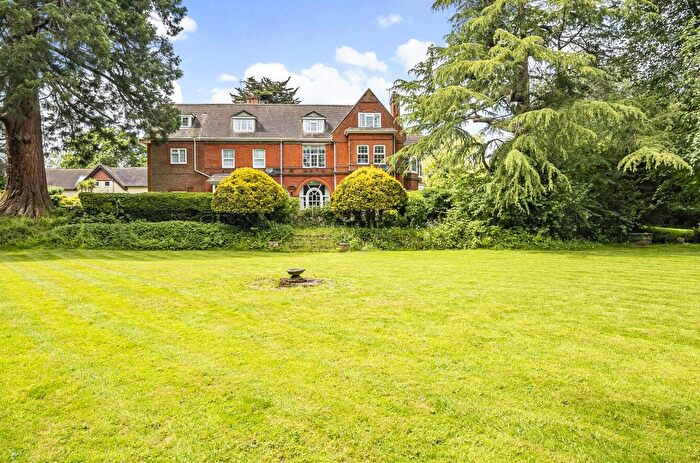3 Bedroom Flat To Rent In Ravenswood House, Lower Hale, Farnham, Surrey, GU9