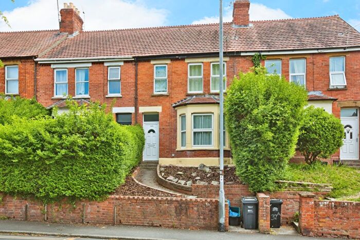 2 Bedroom Flat To Rent In St. Michaels Avenue, Yeovil, BA21