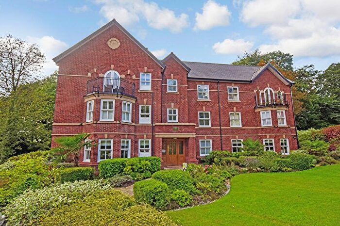 2 Bedroom Flat To Rent In Clevelands Drive, Heaton, Bolton, BL1