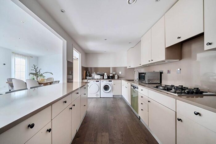 3 Bedroom Flat To Rent In Chelsea Harbour, Chelsea, London, SW10