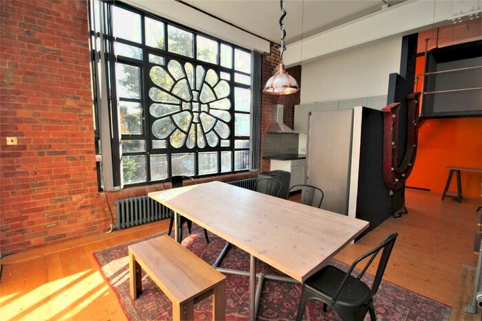 2 Bedroom Flat To Rent In Liverpool Road, Islington, London, N1