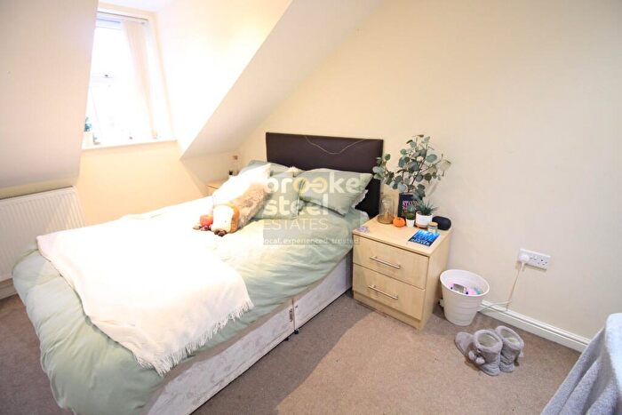 4 Bedroom Town House To Rent In Bandy Fields Place, Broughton, Salford, M7