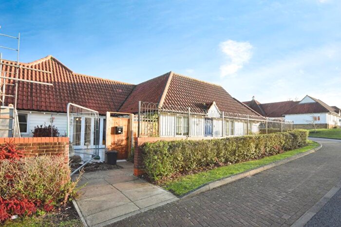 1 Bedroom Semi-Detached Bungalow For Sale In Meadow Park, Braintree, CM7