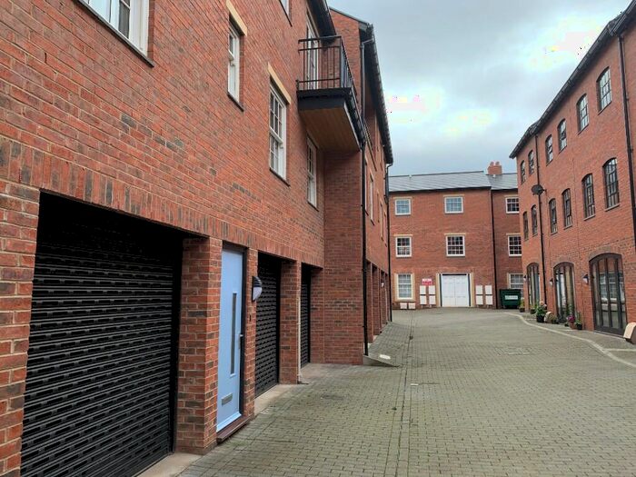 2 Bedroom Town House To Rent In Falcon Works Court, Regent Parade, B1