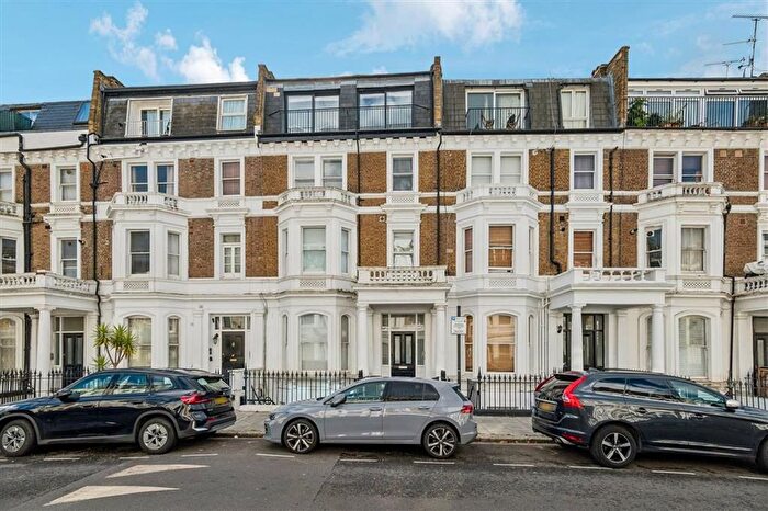 1 Bedroom Flat For Sale In Sinclair Gardens, Brook Green, W14