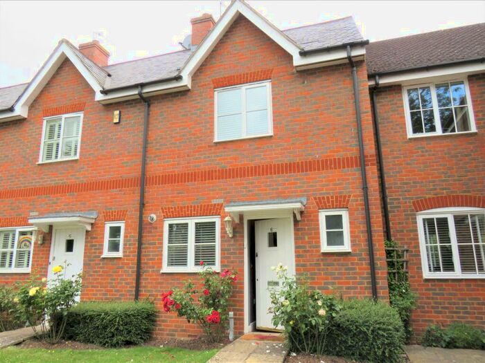 3 Bedroom Terraced House To Rent In London Road, Aston Clinton, Aylesbury, HP22