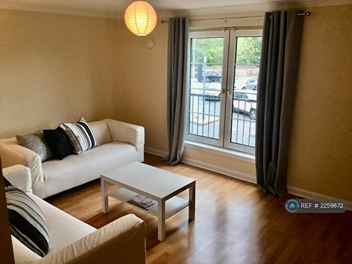 2 Bedroom Flat To Rent In Duddingston Park South, Edinburgh, EH15