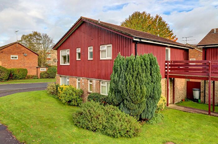 1 Bedroom Flat For Sale In Wren Road, Prestwood, Great Missenden, Buckinghamshire, HP16