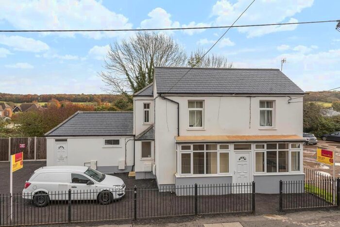 1 Bedroom Flat To Rent In High Wycombe, Buckinghamshire, HP10