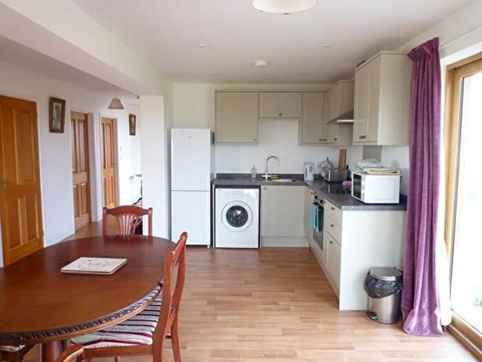 2 Bedroom Bungalow To Rent In Hersham, Bude, EX23