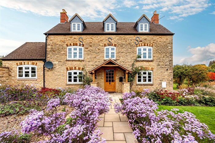 5 Bedroom House For Sale In South Street, Caulcott, Bicester, Oxfordshire, OX25