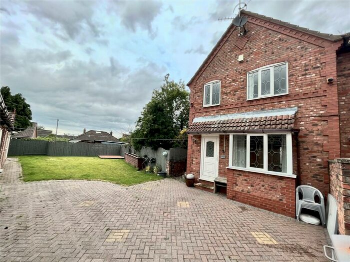 3 Bedroom End Of Terrace House For Sale In Riverside Court, Rawcliffe, Goole, East Yorkshire, DN14