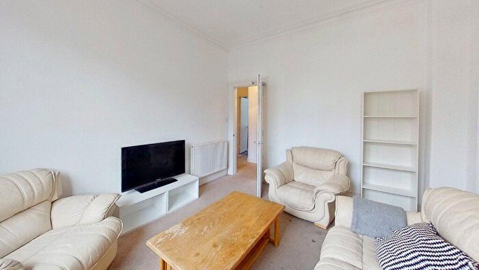 3 Bedroom Flat To Rent In Elmfield Avenue, City Centre, Aberdeen, AB24