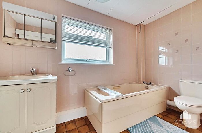 4 Bedroom Detached House For Sale In St. Margarets Road, Alderton, GL20
