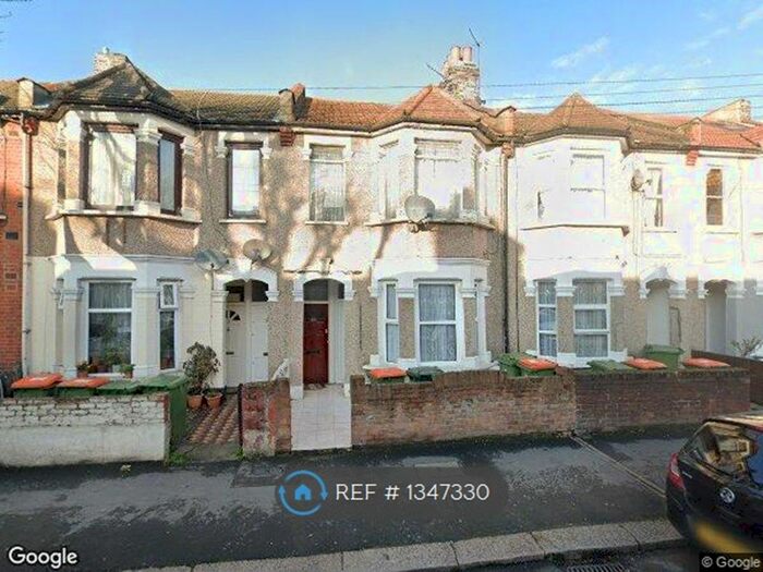 2 Bedroom Flat To Rent In Caledon Road, London, E6