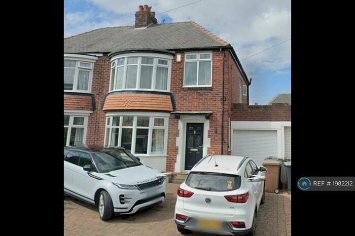 3 Bedroom Semi-Detached House To Rent In Sunlea Avenue, North Shields, NE30