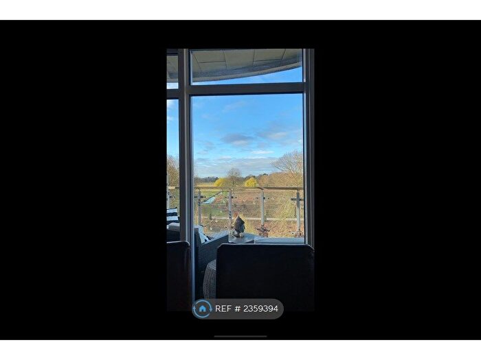 2 Bedroom Flat To Rent In Braham Court, Teddington, TW11